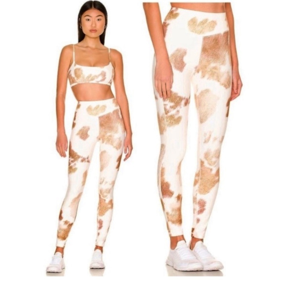 We Wore What V Shape High Waist Active Leggings Cow Hide Print Womens Size Small